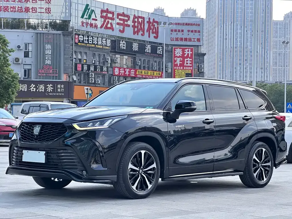 Toyota Crown Kluger 2021 из CN, фото 1