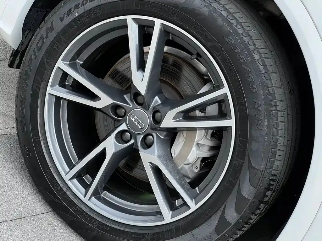 Audi Q5L 2021 из CN, фото 7