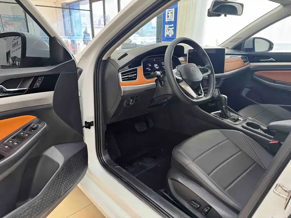 Volkswagen Bora 2022 из CN, фото 7
