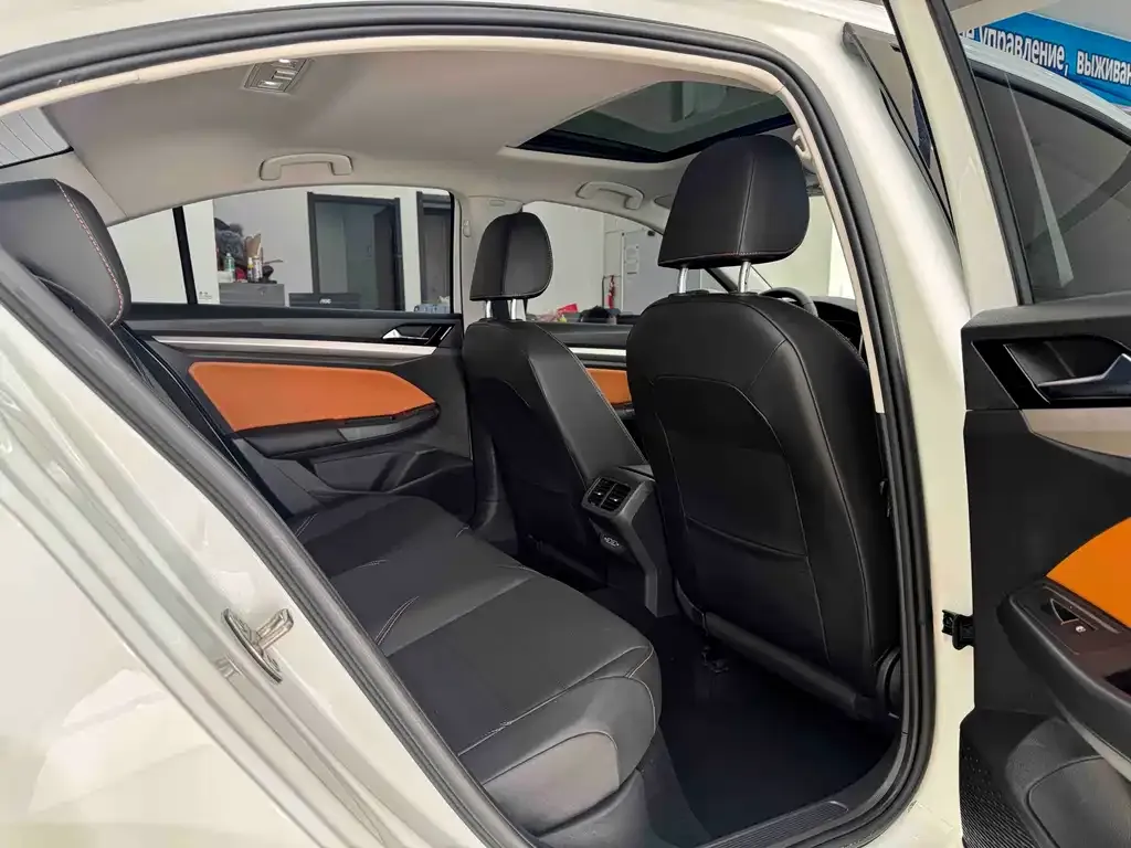 Volkswagen Bora 2022 из CN, фото 9