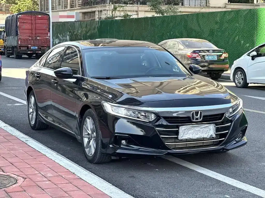 Honda Accord — фото 3