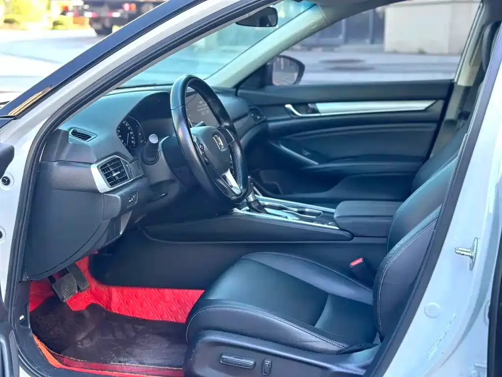 Honda Accord — фото 4
