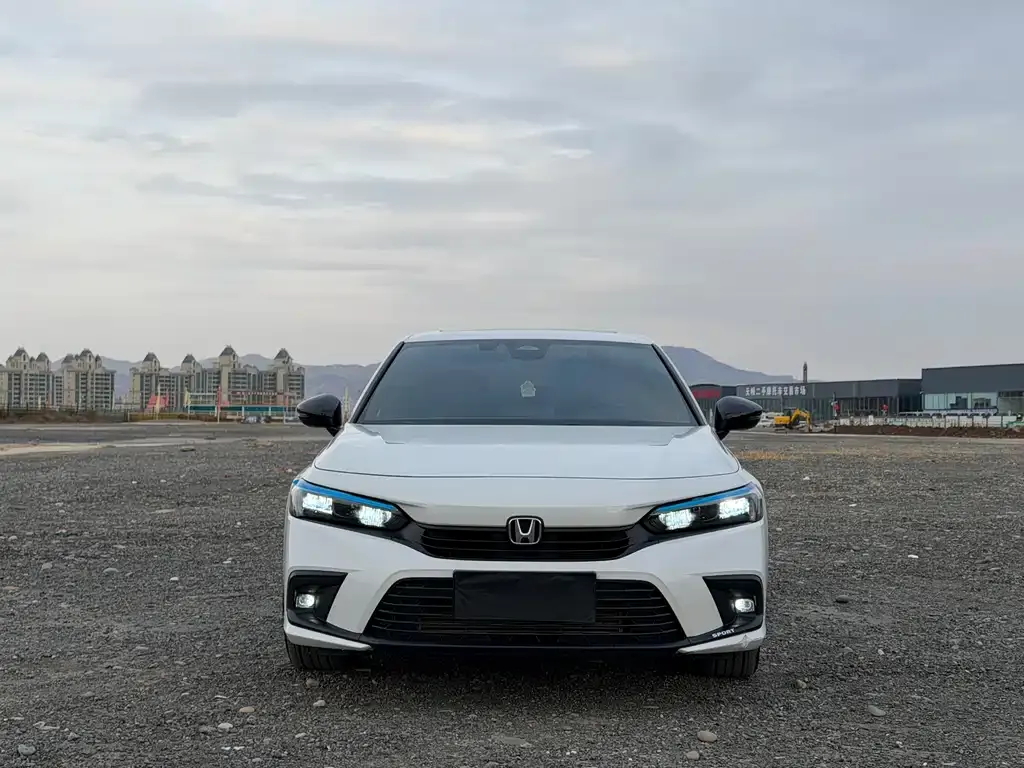 Honda Civic 2024 из CN, фото 2