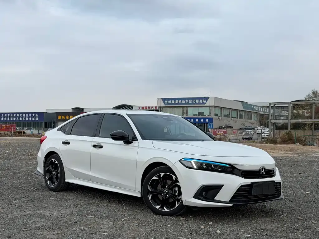 Honda Civic 2024 из CN, фото 3