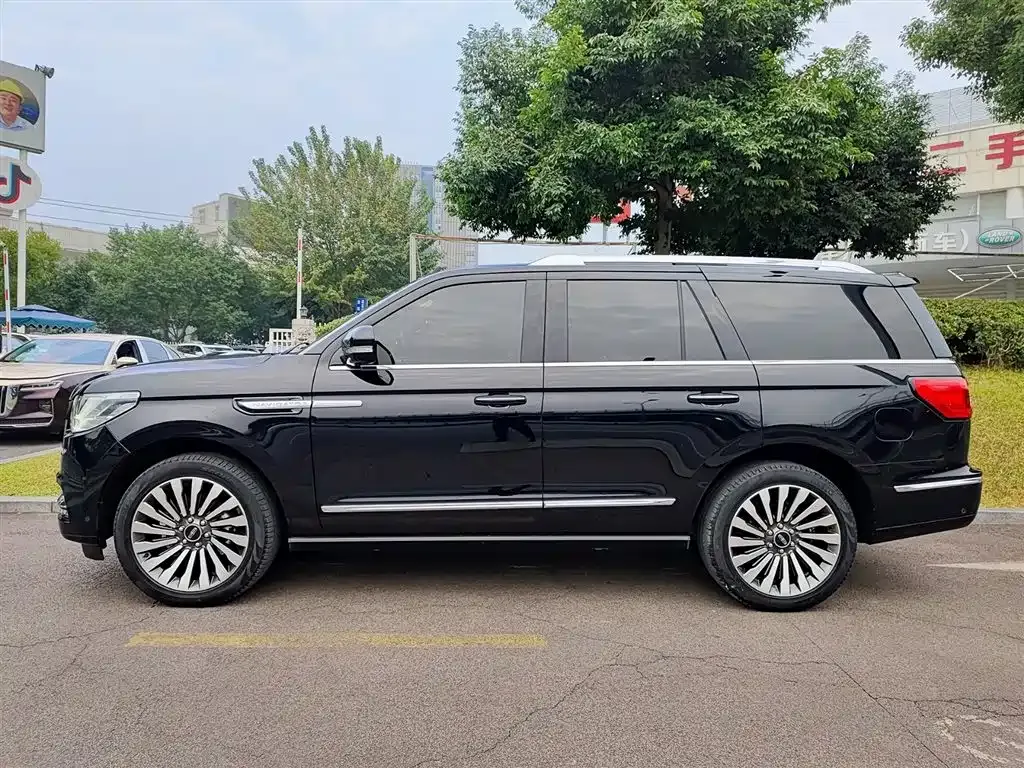 Lincoln Navigator 2022 из CN, фото 3