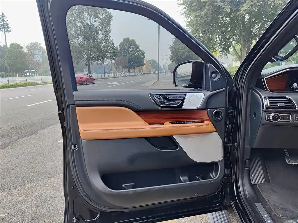 Lincoln Navigator 2022 из CN, фото 6
