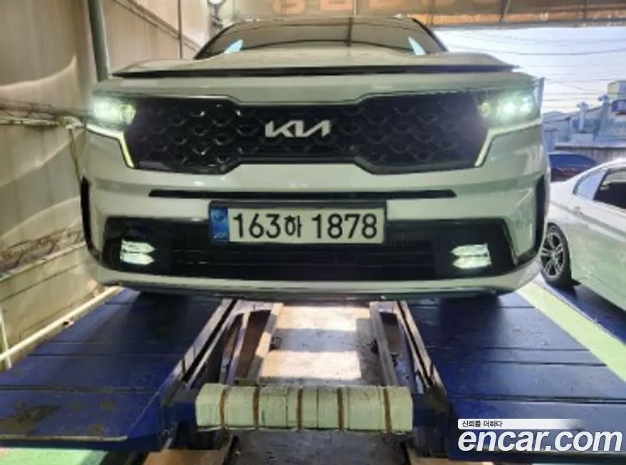 Kia Sorento — фото 1
