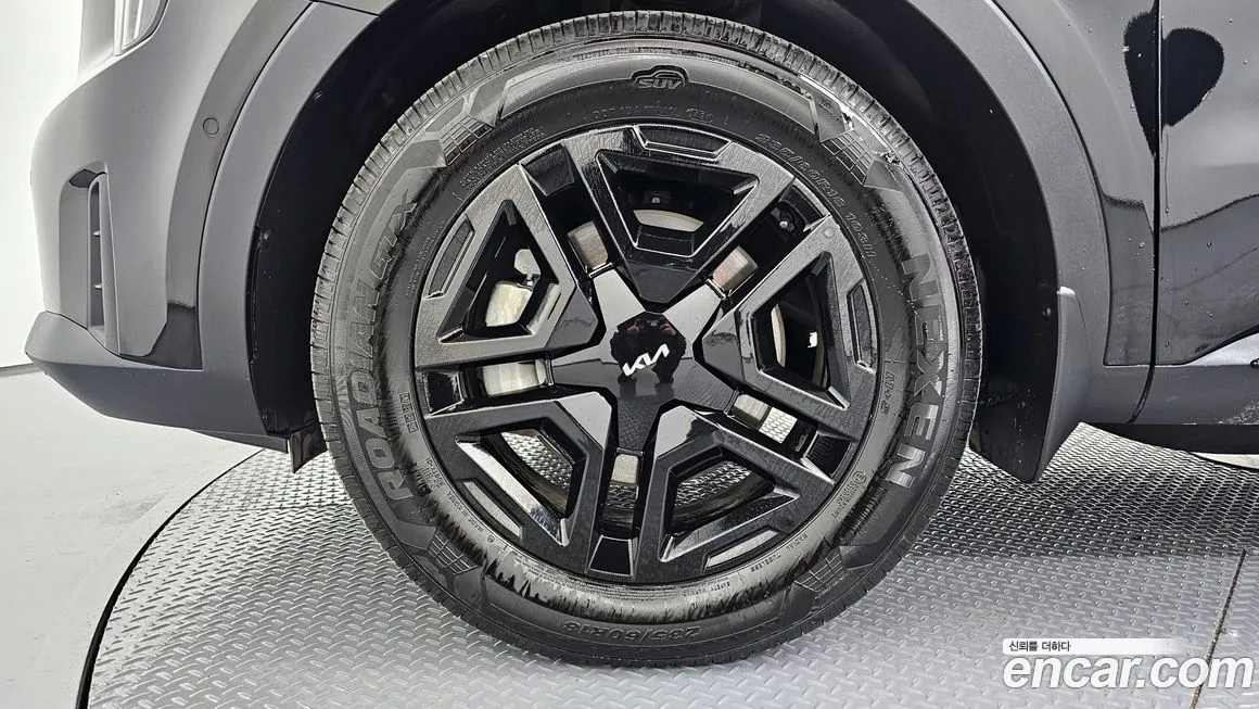 Kia Sorento — фото 5