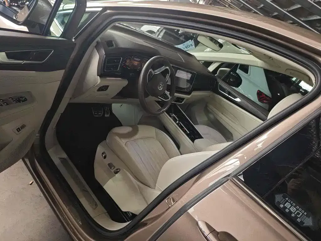 Volkswagen Viloran 2022 из CN, фото 5