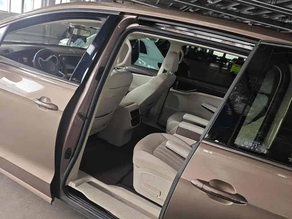 Volkswagen Viloran 2022 из CN, фото 6