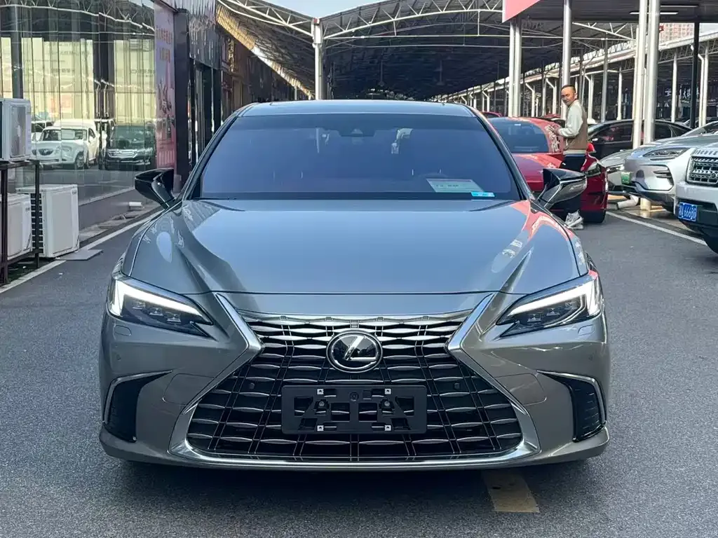 Lexus ES 2025 из CN, фото 1