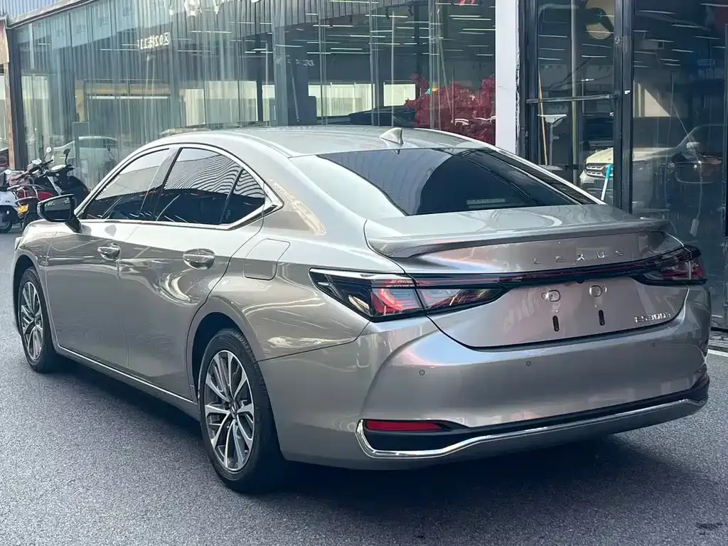Lexus ES 2025 из CN, фото 6