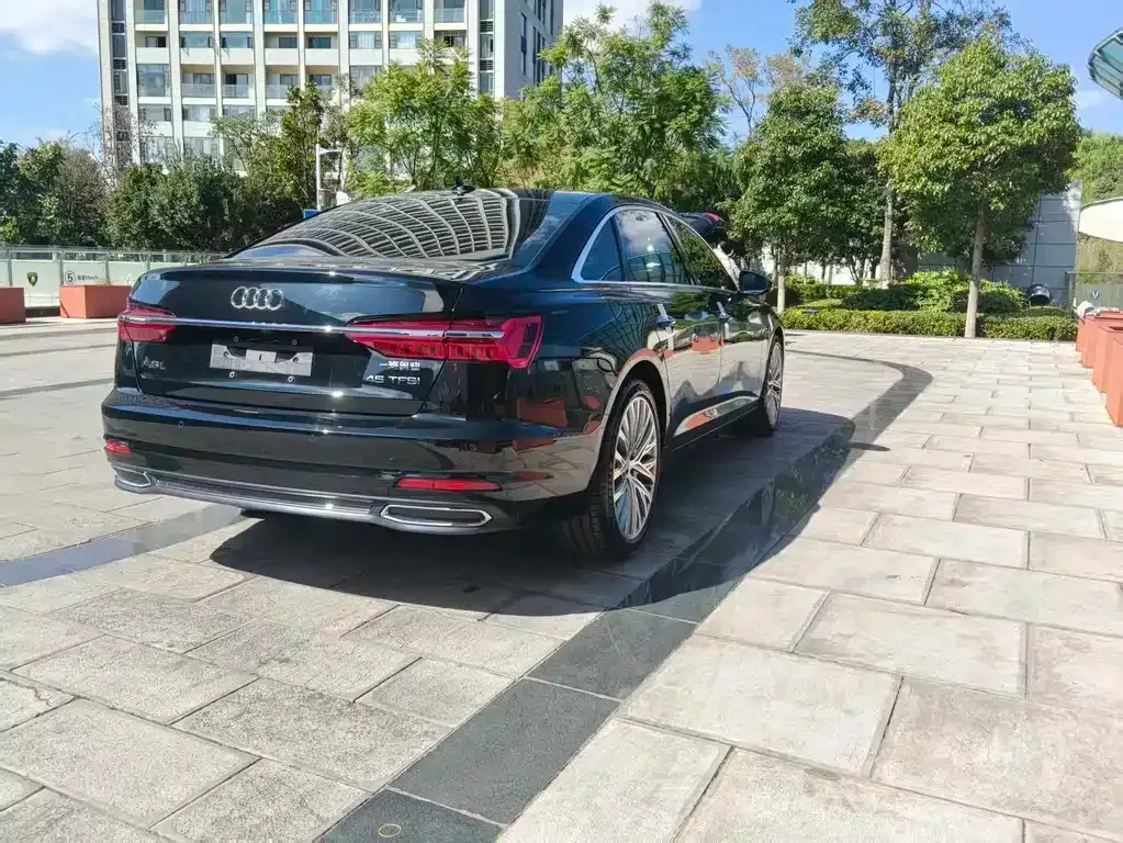 Audi A6L 2022 из CN, фото 3