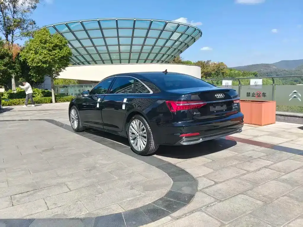 Audi A6L 2022 из CN, фото 4