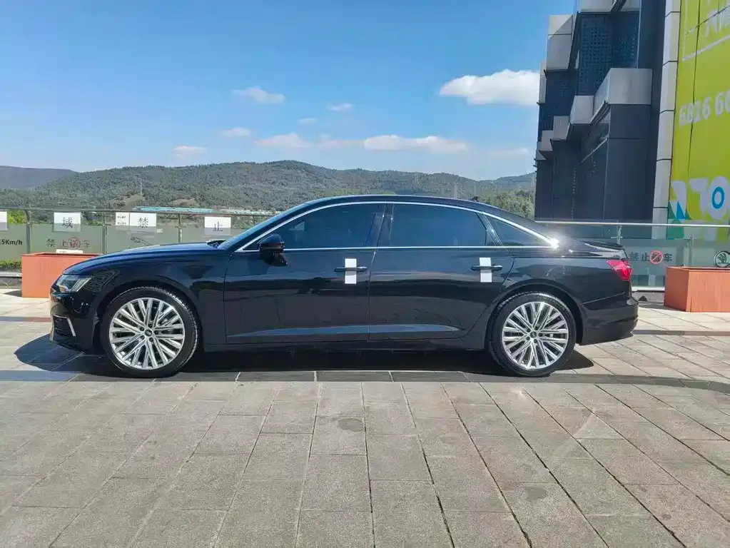 Audi A6L 2022 из CN, фото 5