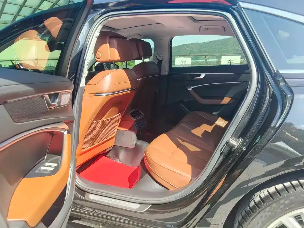 Audi A6L 2022 из CN, фото 8