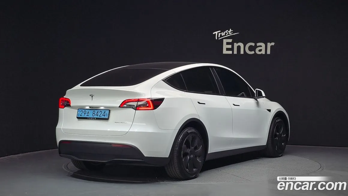 Tesla Model Y — фото 2