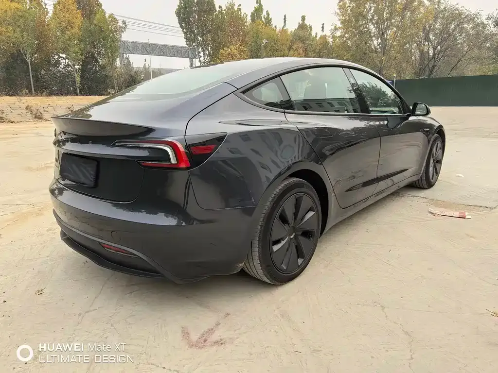 Tesla Model 3 — фото 6