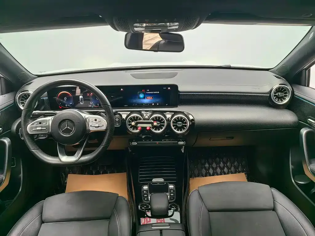 Mercedes-Benz A-Class — фото 10