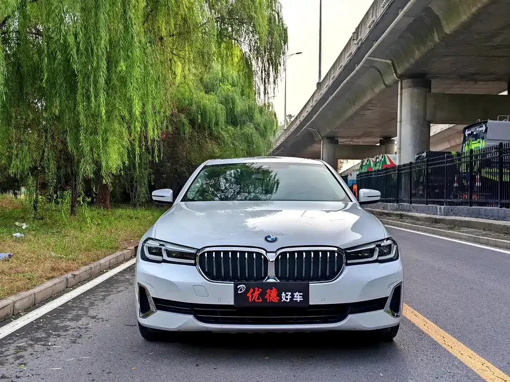BMW 5 Series — фото 2