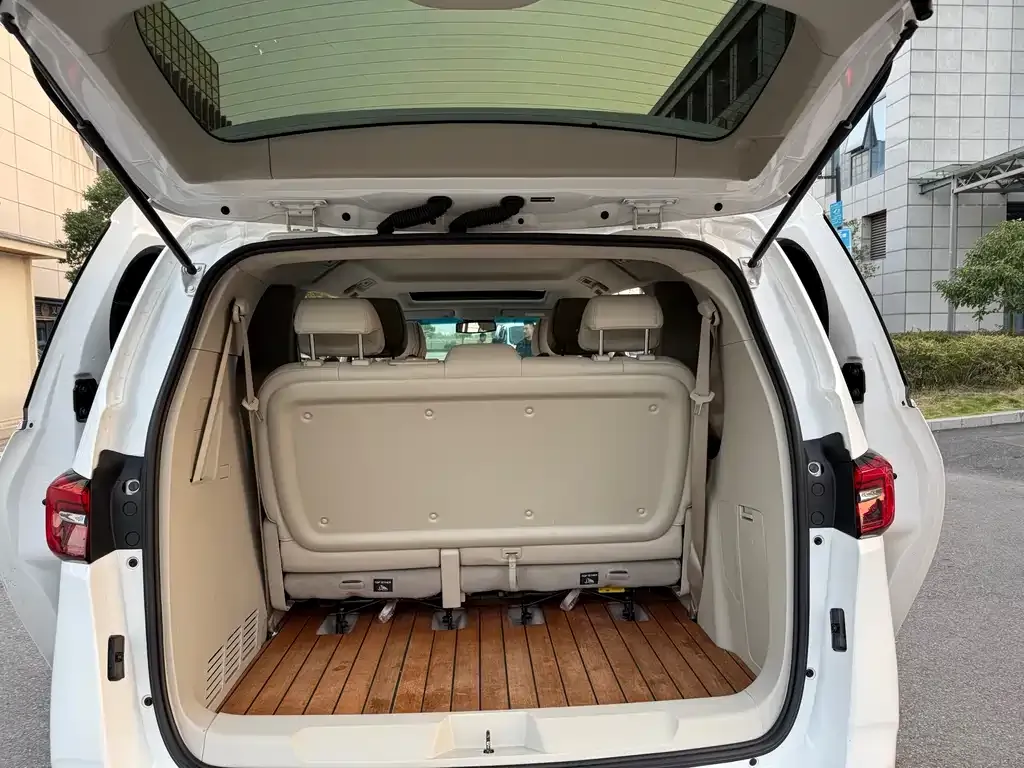 Buick GL8 2021 из CN, фото 8