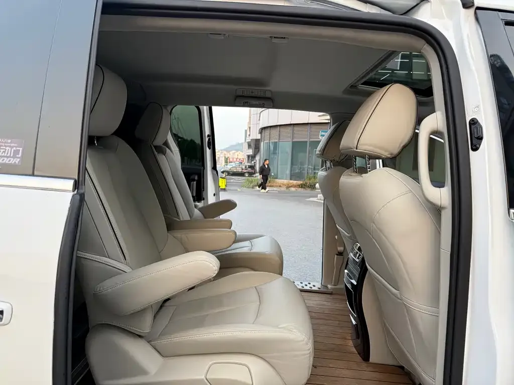 Buick GL8 2021 из CN, фото 9