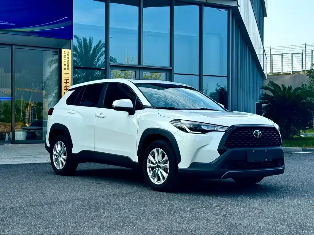Toyota Corolla Cross 2022 из CN, фото 3