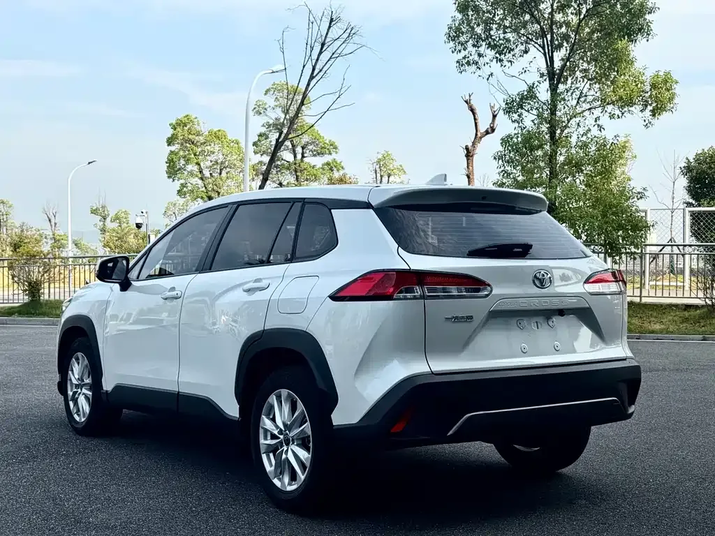 Toyota Corolla Cross 2022 из CN, фото 7