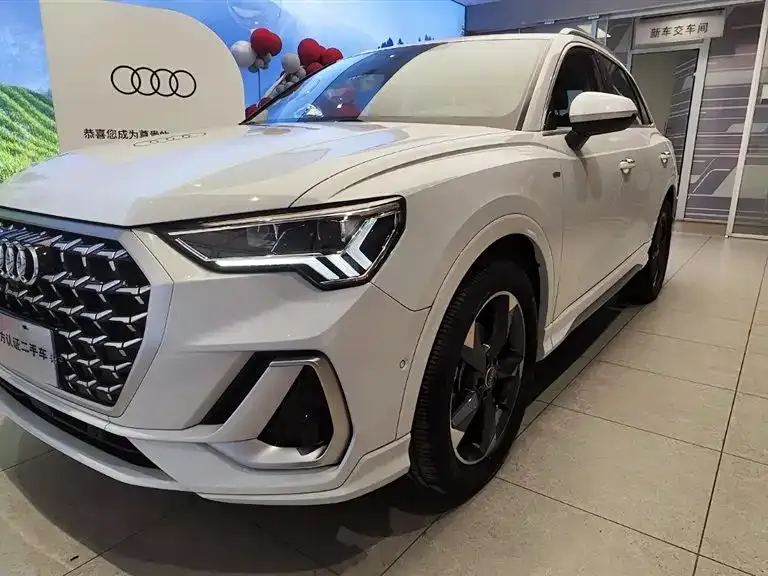 Audi Q3 — фото 2