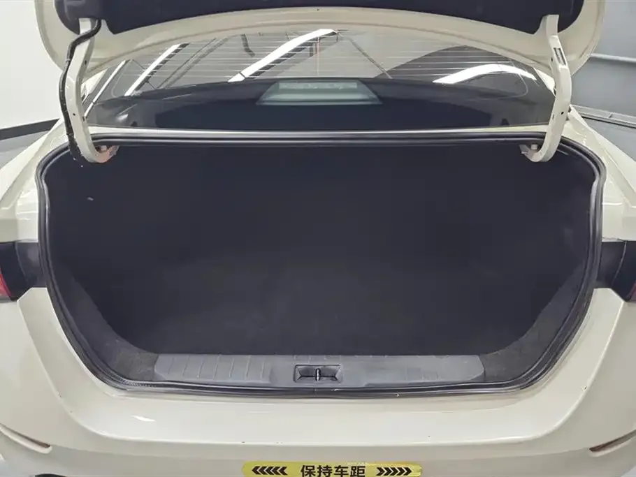 Nissan Sylphy — фото 4