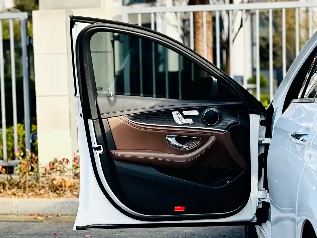 Mercedes-Benz E-Class New Energy 2023 из CN, фото 6