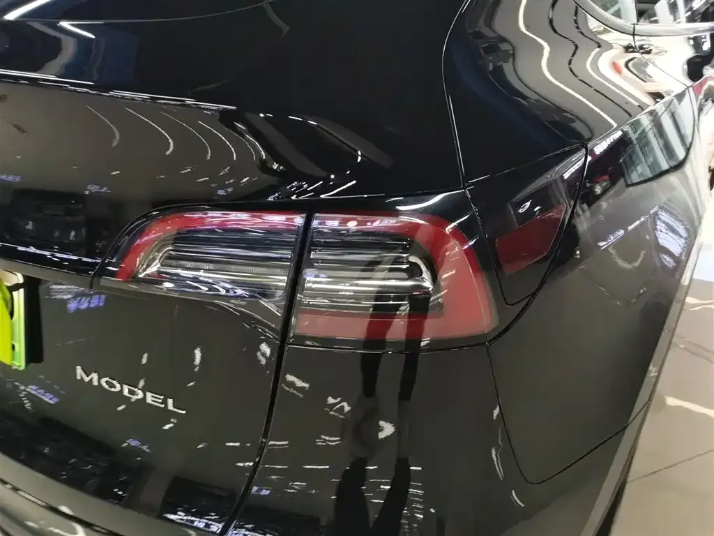 Tesla Model Y 2023 из CN, фото 8