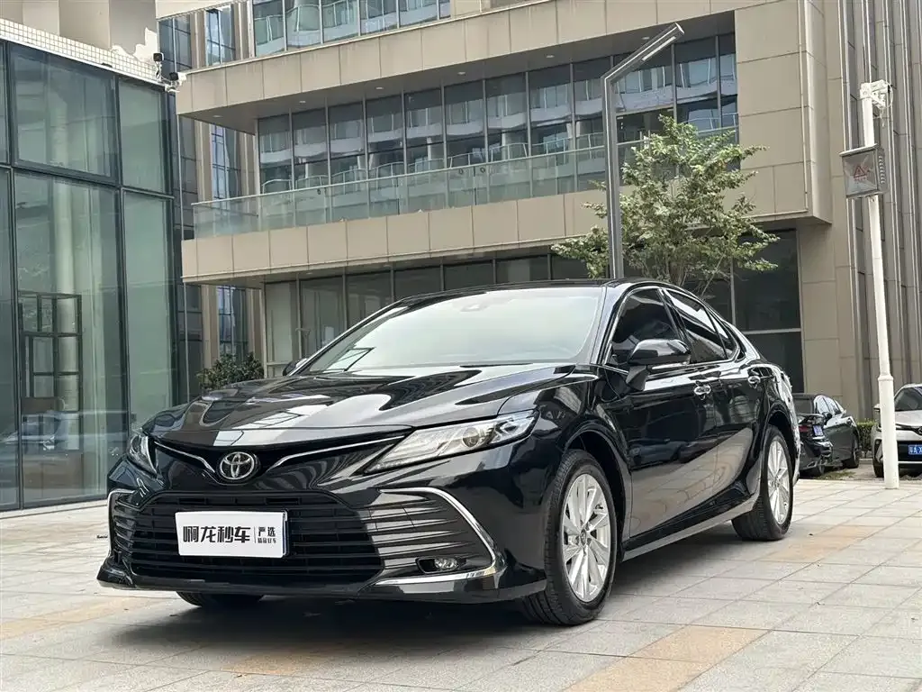 Toyota Camry 2023 из CN, фото 1
