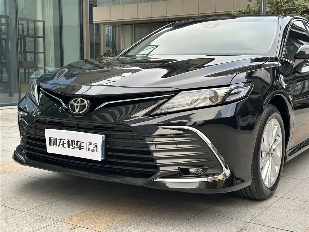 Toyota Camry 2023 из CN, фото 2