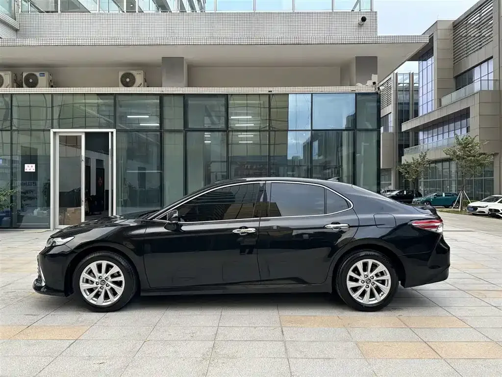 Toyota Camry 2023 из CN, фото 5