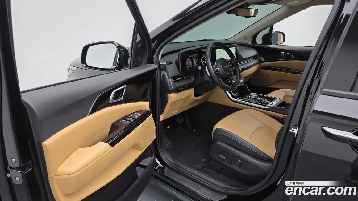 Kia Carnival — фото 10
