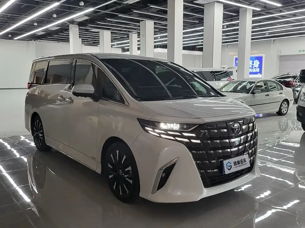 Toyota Alphard 2023 из CN, фото 3