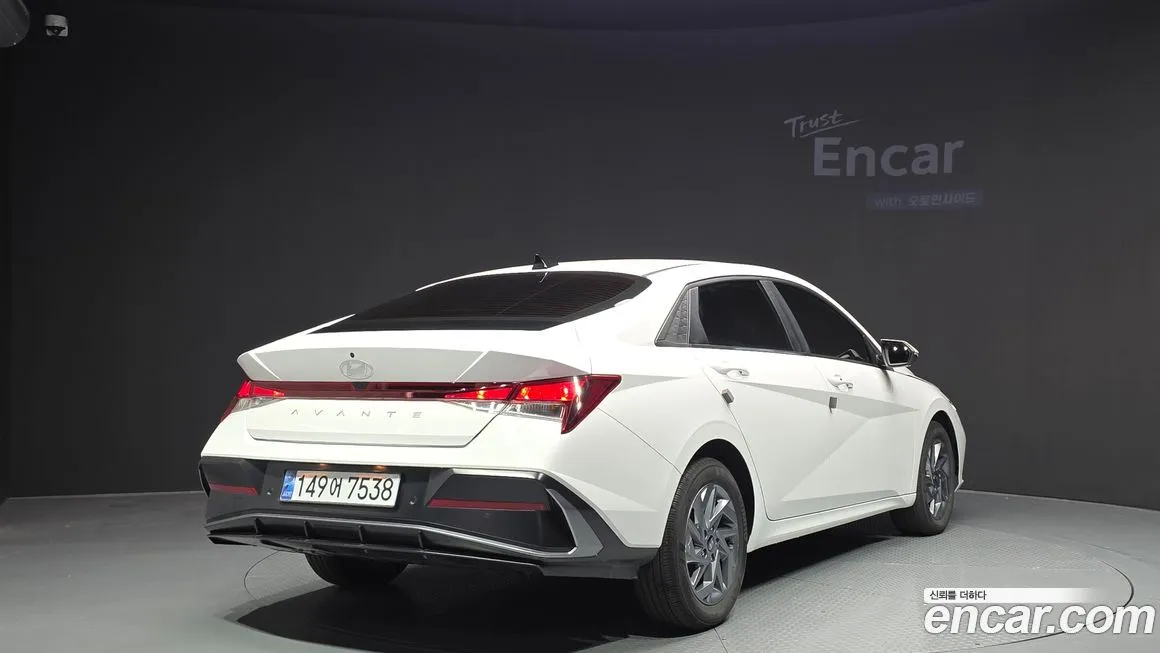 Hyundai AVANTE — фото 2