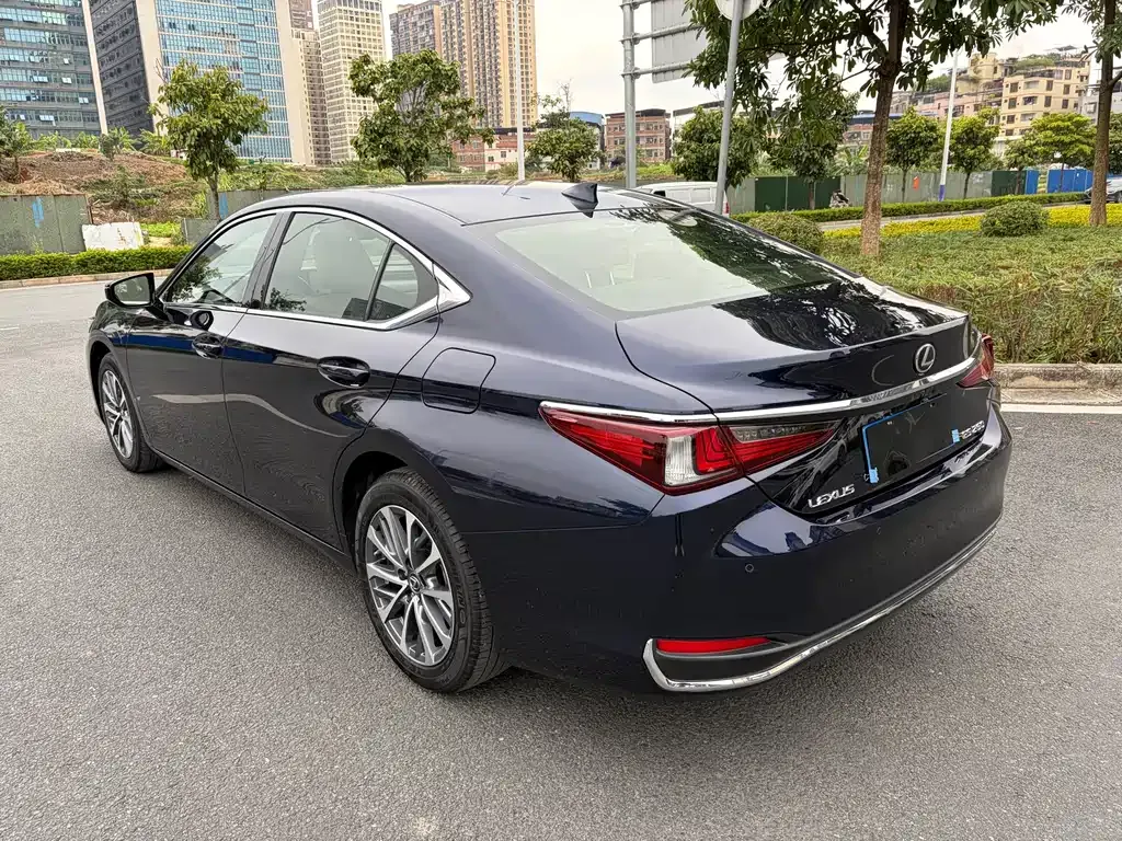 Lexus ES 2023 из CN, фото 5