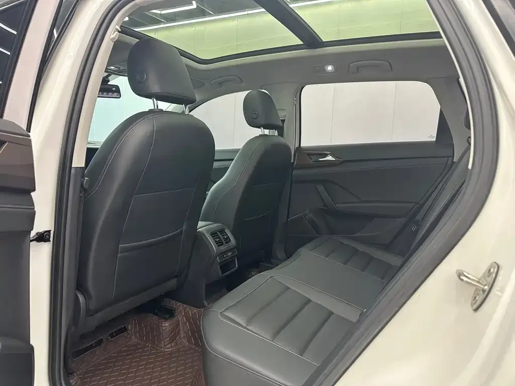 Volkswagen Tharu 2022 из CN, фото 5