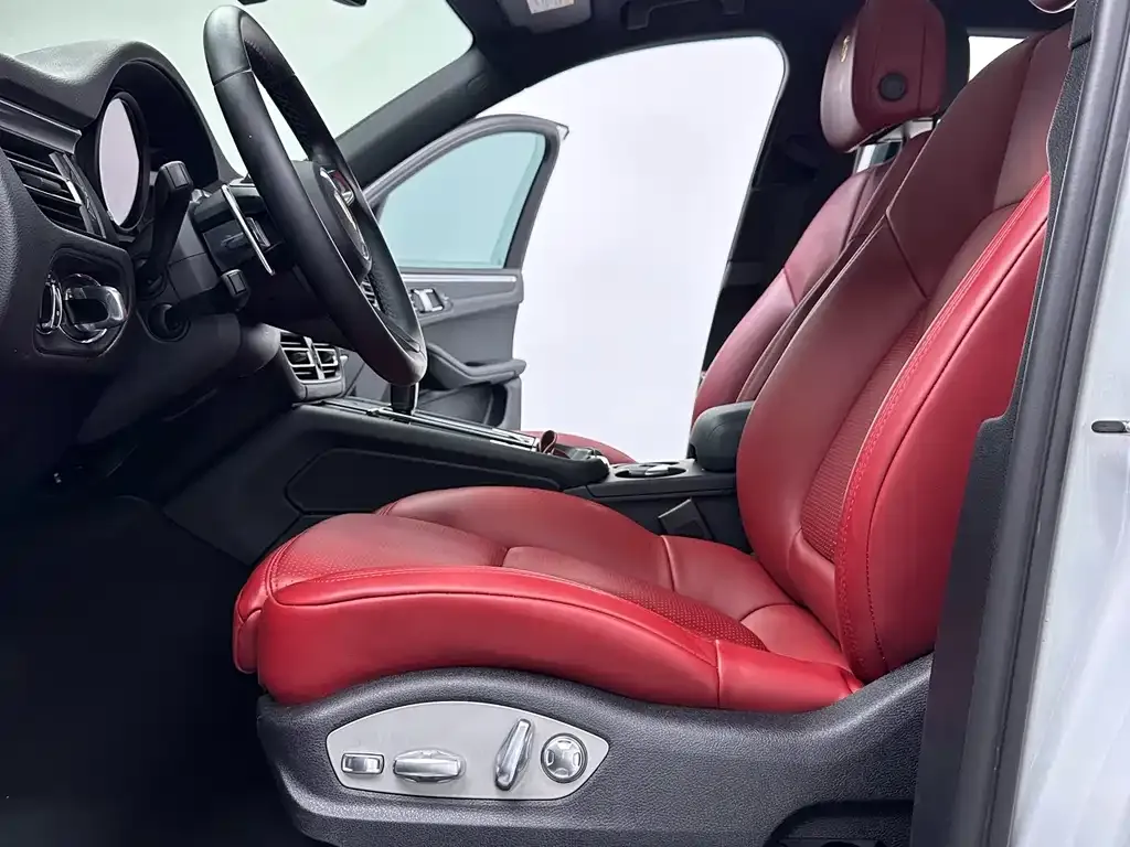 Porsche Macan 2022 из CN, фото 4