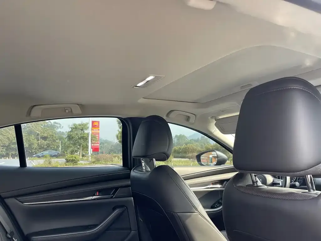 Mazda 3 Axela 2024 из CN, фото 10