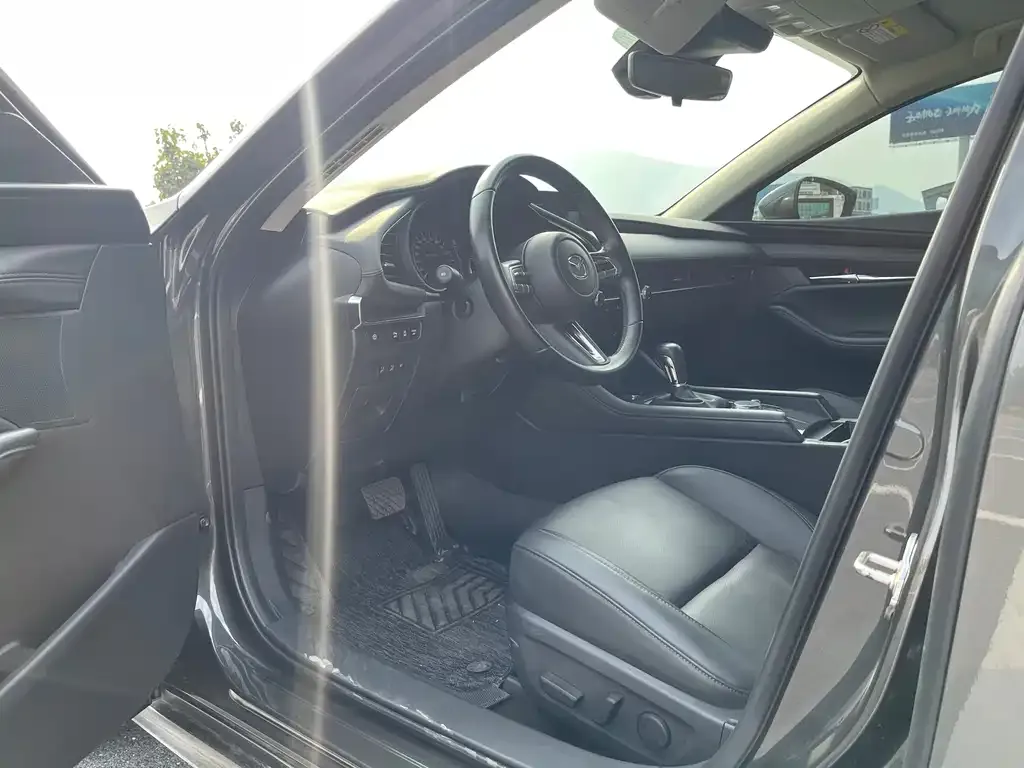 Mazda 3 Axela 2024 из CN, фото 7