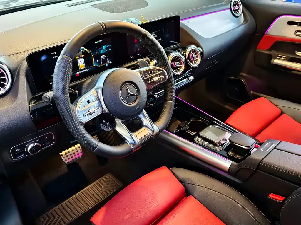 Mercedes-Benz GLA AMG — фото 10