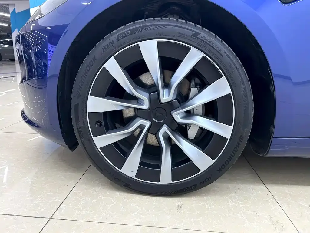 Tesla Model 3 2023 из CN, фото 3
