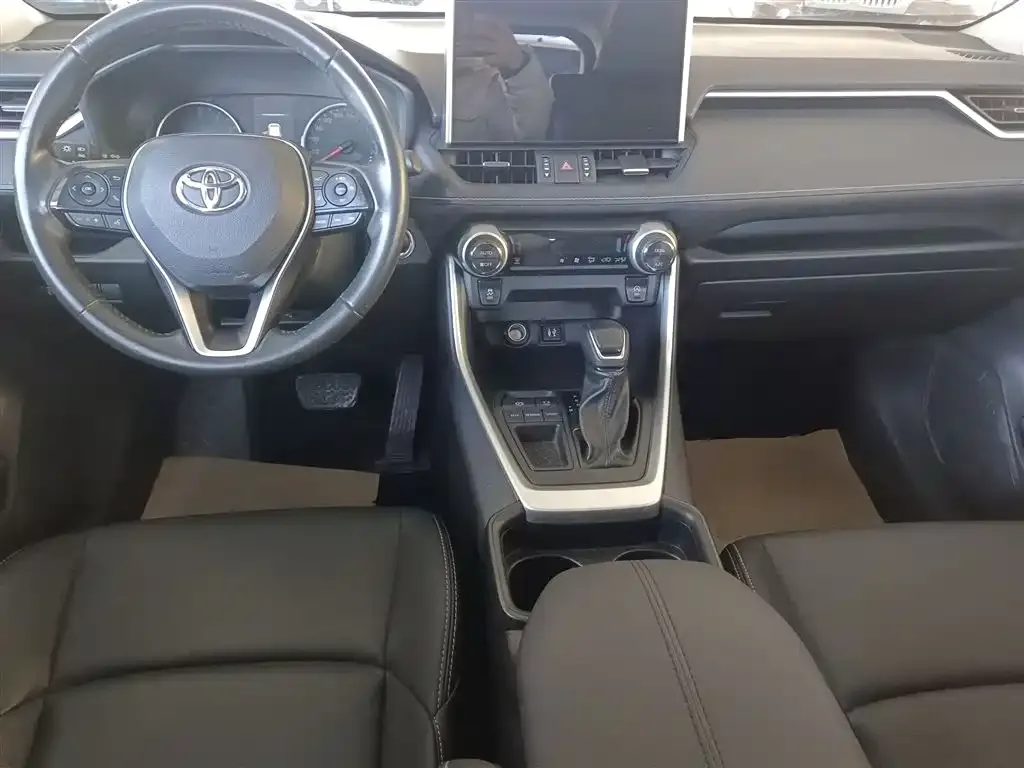 Toyota Wildlander — фото 10