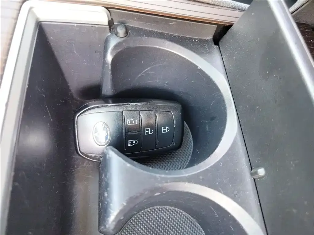 Toyota Sienna 2022 из CN, фото 9