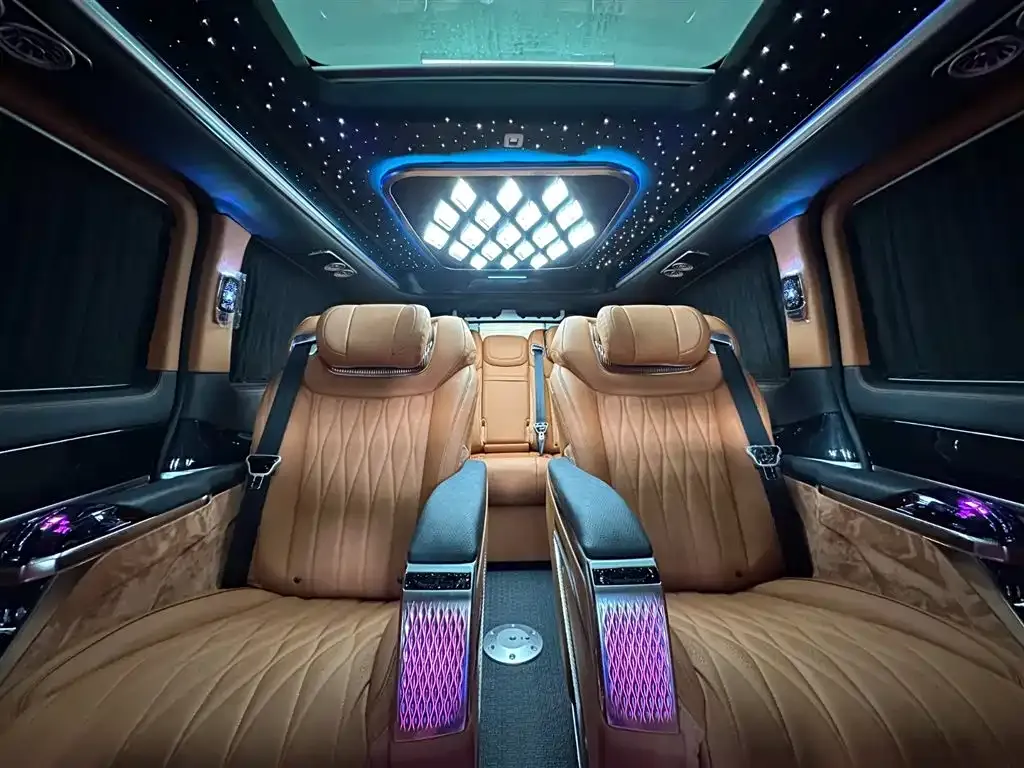 Mercedes-Benz V-Class 2025 из CN, фото 10