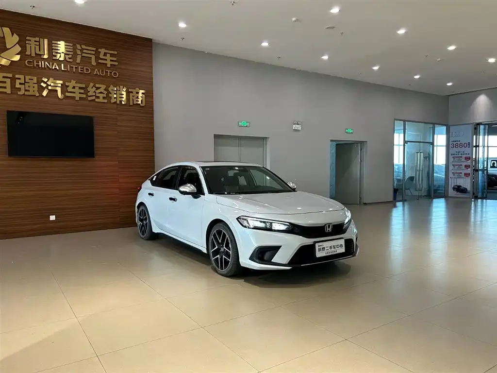 Honda Civic 2023 из CN, фото 3