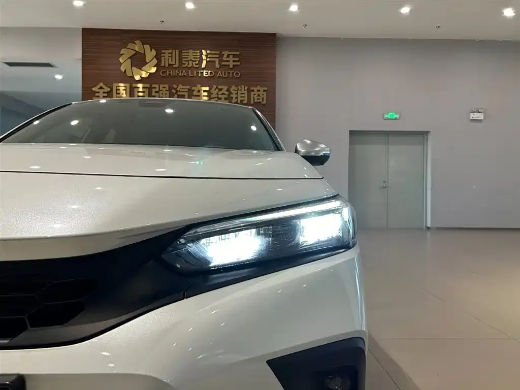 Honda Civic 2023 из CN, фото 9